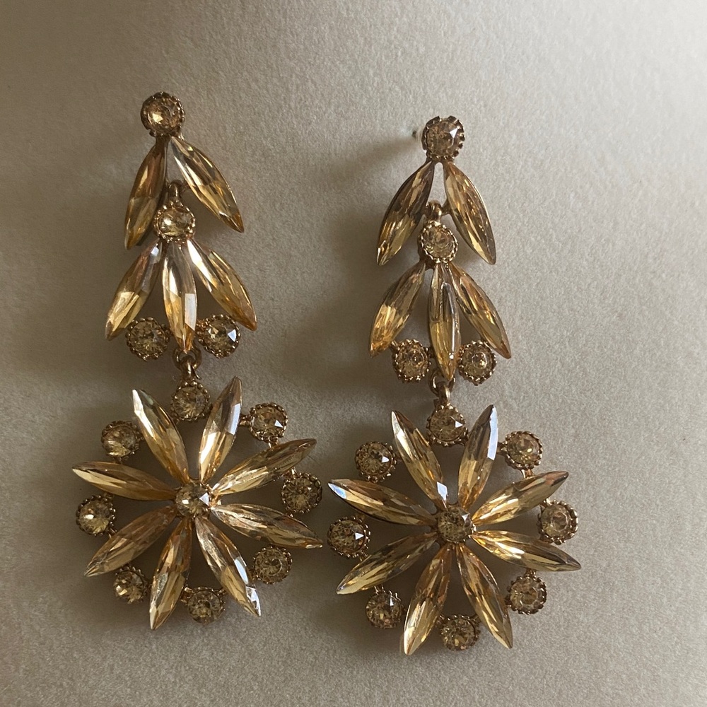 Elegant Vintage Gold Crystal Drop Earrings